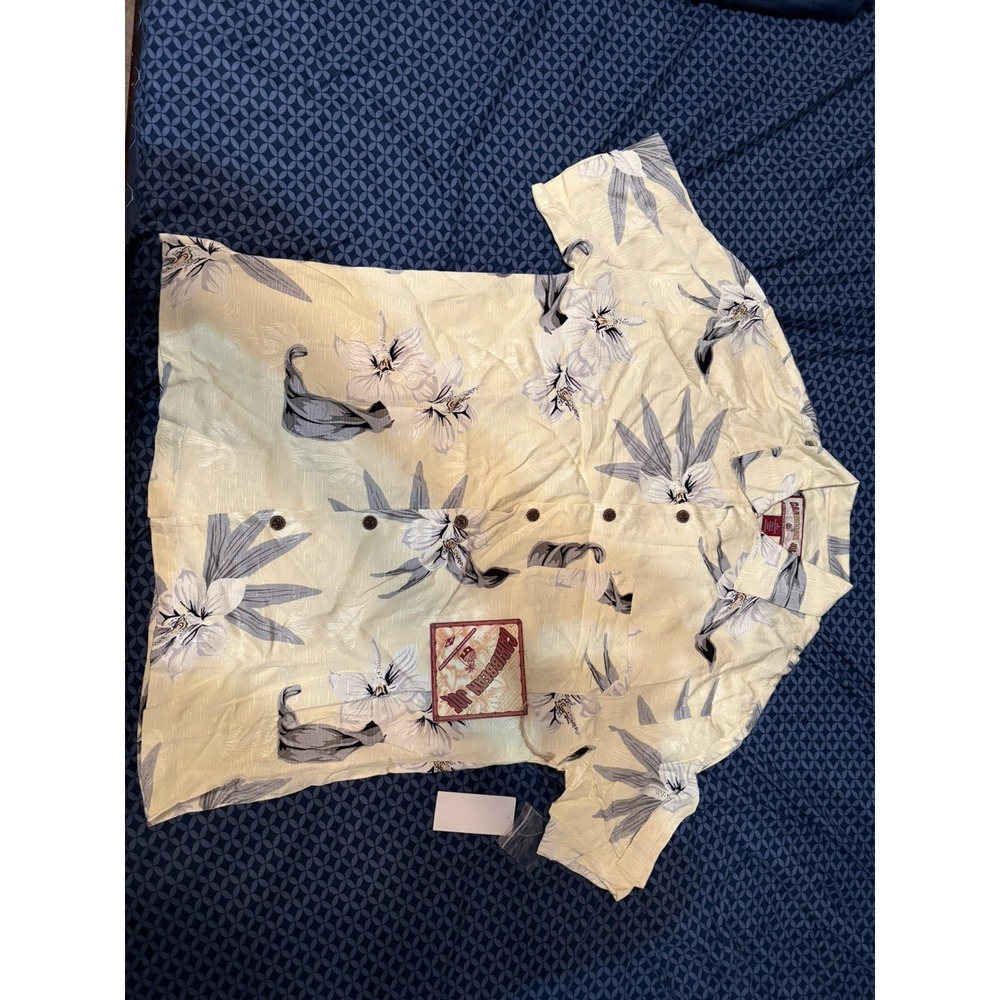 Vintage Caribbean Joe 100% Rayon Hawaiian Shirt Floral S
